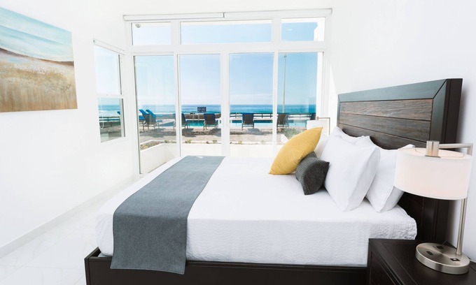 La Paloma Villa | Oceanfront Villa Felicidad