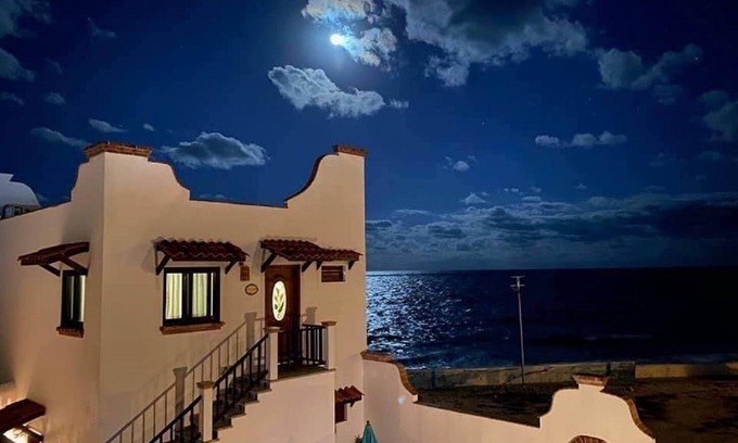 Centro - Supmza 001 Apartment | Oceanside Casita "Xalapa" with a/c and pool 5 min stroll to beach