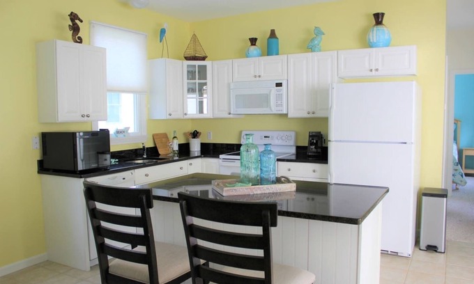 Summer Village Cottage | Ogunquit Beach Cottage With Resort Amenities