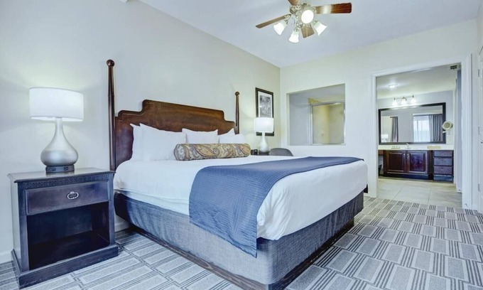Old Town West Resort | Old Town Alexandria Vacation Resort!