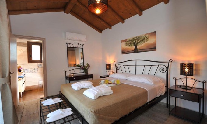 Armenistis Apartment | Olivia Villas