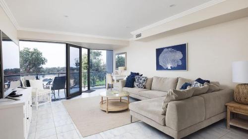 Boat Harbour Apartment | On the Beach Getaway