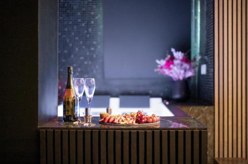 Lalande-Grand Selve Apartment | One Night Love Room Unique