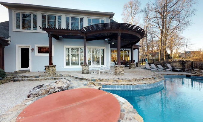 Counce House | Open Lakefront Floorplan With Infinity Pool, Hot Tub, Sauna, Game Room