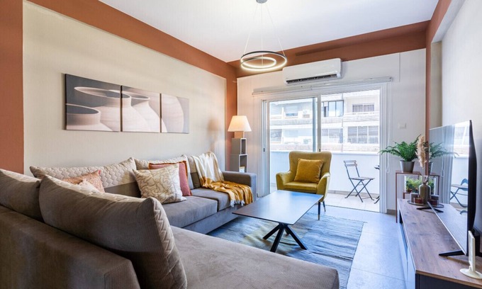 Larnaca City Centre Apartment | Oracle 2-Bedroom Apartment in Larnaca