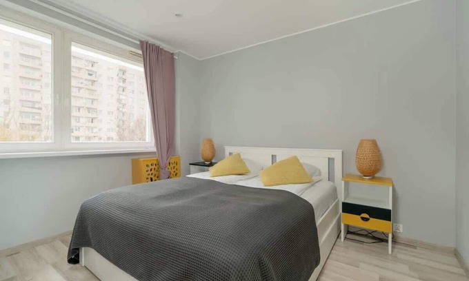 Nowe Miasto Apartment | Os. Rusa 22 | Family Apartment | Balcony