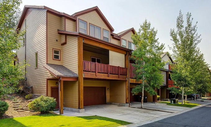 Bear Hollow Village House | Oslo Lane Ski Townhouse