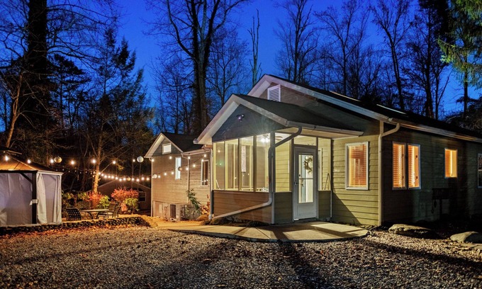 Gatlinburg Cottage | Our neighbors Berry and Barry the bears hope to meet you if you stay at Red Bud!
