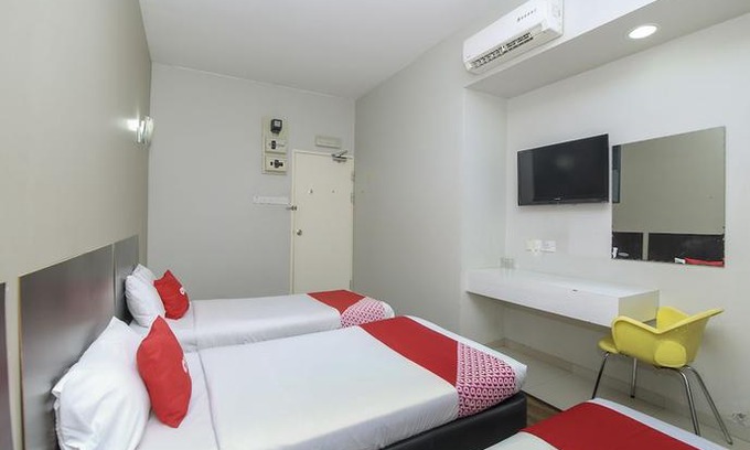 Kuching Hotel | OYO 89959 Nice Stay Three Six Five Services