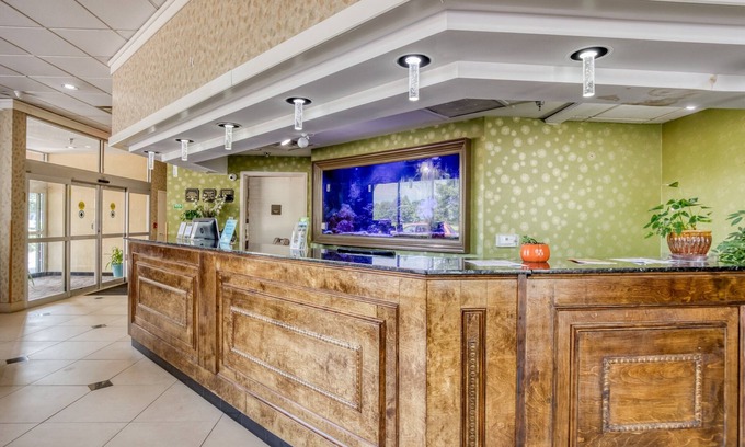 Ellendale Hotel | OYO Hotel Memphis TN I-40