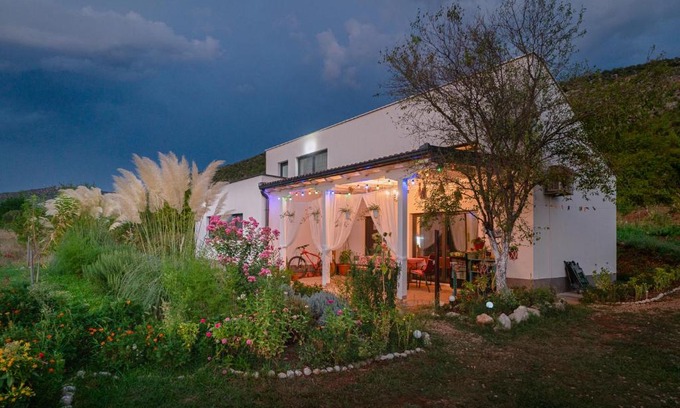 Mostar Cabin | OZ - Obecana Zemlja Permaculture Homestead