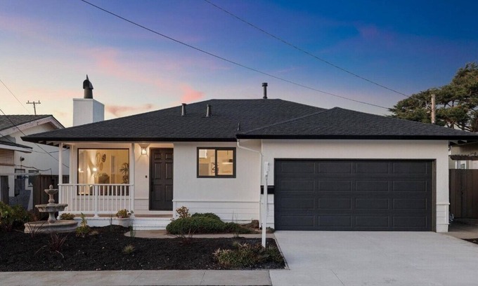Sharp Park House | Pacifica Beach 3Bedroom Coastal Retreat near SF/SFO free parking
