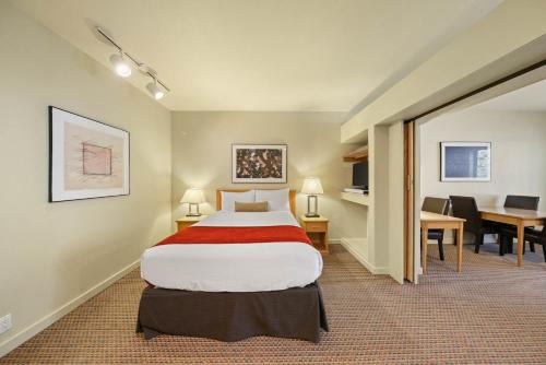 Olympic Valley Apartment | Palisades Tahoe Lodge Rentals Studio #250