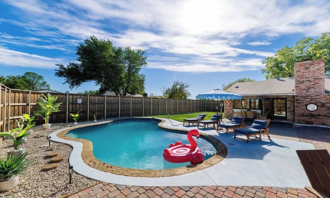 The Colony House | Palm Springs/Pool & Game Room!