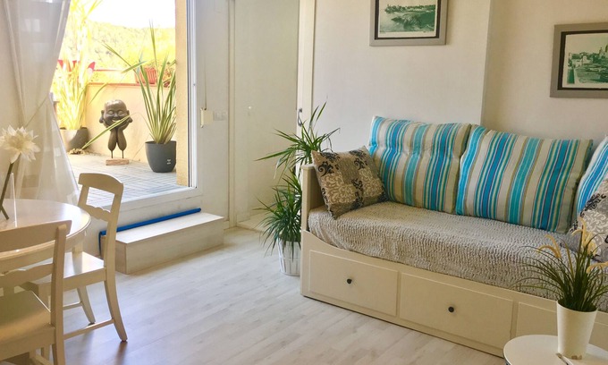 Vallpineda Apartment | PANORAMIC APARTMENT SITGES