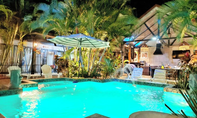 Tamarindo House | Paradise Suite Azul Rest, Relax and Dream.