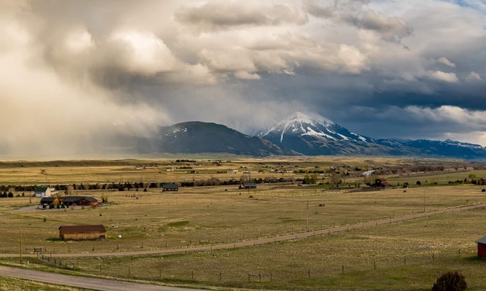 Livingston Cabin | Paradise Valley with Yellowstone River Fishing Access