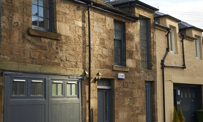 Kelvinbridge Cottage | Park Mews - Glasgow Scotland