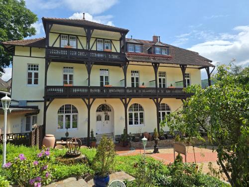 Bad Salzig Apartment | PARK VILLA zentral am Mittelrhein Zimmer&Apartments Self check in Aparthotel
