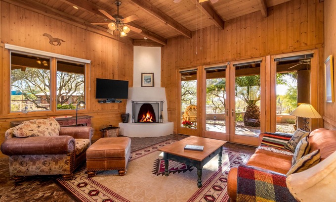 Pinnacle Peak Apartment | PARSONS VILLAS - Troon Cabin Casita | Breathtaking Views, Heated Pool, Putting Green, Horses!