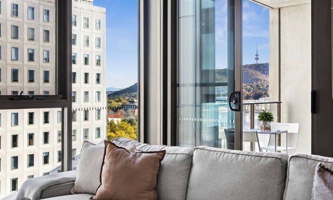 City West Apartment | Patio Mt view near CBR centre and ANU