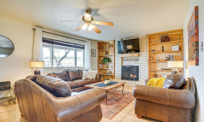 Wickenburg House | Patio & Mtn Views: Wickenburg 'Trail Head House'