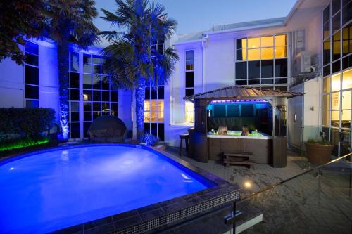 Merivale Hotel | Pavilions Hotel