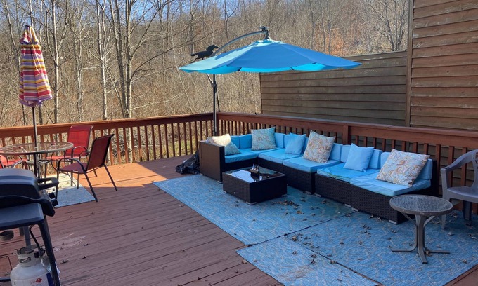 Woodridge House | Peaceful Oasis Nestled in a Wooded Community Perfect for Couples and Families.
