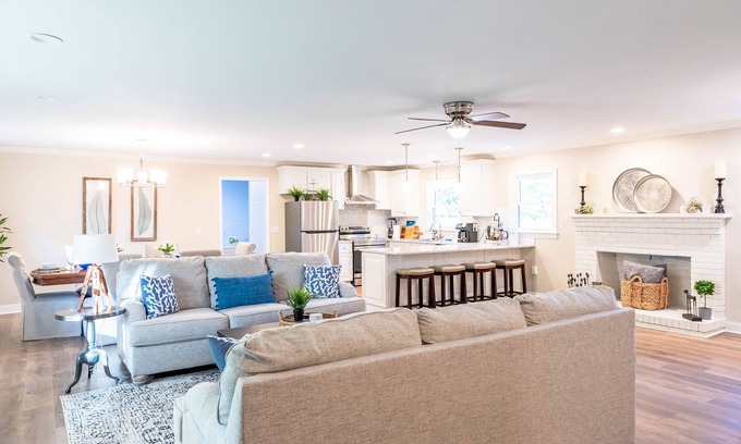 Wilmington House | Peaceful Retreat - Near Beaches, Downtown, UNCW