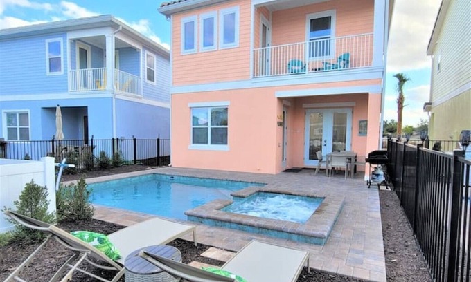 West Kissimmee Cottage | "Peachy Keen" 3BD Pool & Spa Cottage Near Disney