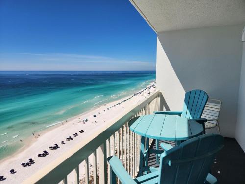 Destin Apartment | Pelican Beach Resort Top 20th Floor Condos with Ocean View