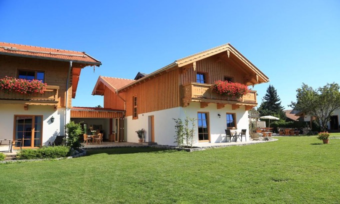 Weyarn House | Pension Schweizerhaus Garni