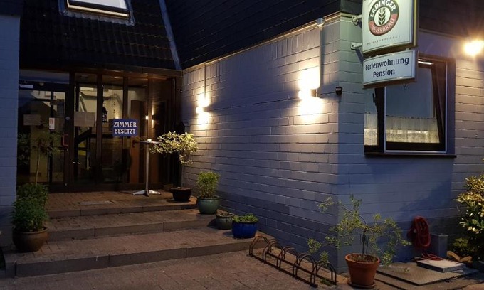 Bad Fallingbostel House | Pension Strohm im Lieth Café