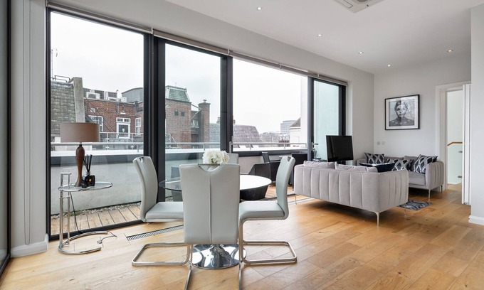 Holborn and Covent Garden Apartment | Penthouse Holborn Covent Garden –Stunning Park Views