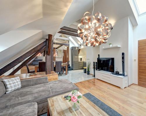 Stare Mesto Apartment | PENTHOUSe SUITE ABOVE