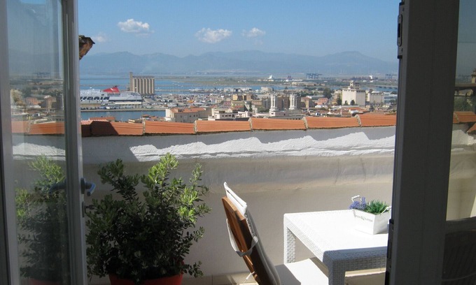 Cagliari Apartment | PENTHOUSE WITH PANORAMIC TERRACE WI.FI FREE PARKING PAGAM LAST MINUTE PROMOTION