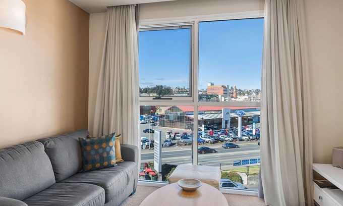 Launceston CBD Hotel | Peppers Seaport Launceston