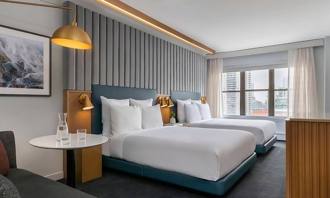 Downtown Chicago Hotel | Perfect for your Chicago Getaway! Close to Midway Airport! Onsite Parking!