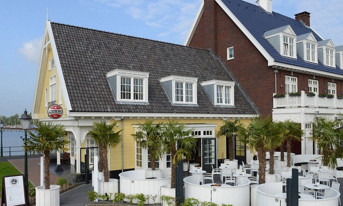 Municipality of Huizen House | Perfect Group Getaway | Near Huizen Harbor, Goois Nature Reserve | 4 Units