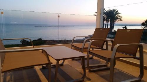 Pervolia Apartment | Periyiali Beach Sunset Suite A7