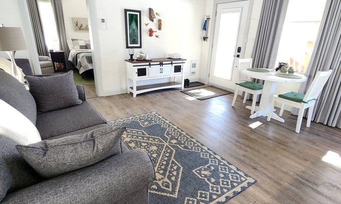 Utterson House | Pet Friendly - Gryffin RidgeThe Magic Forest