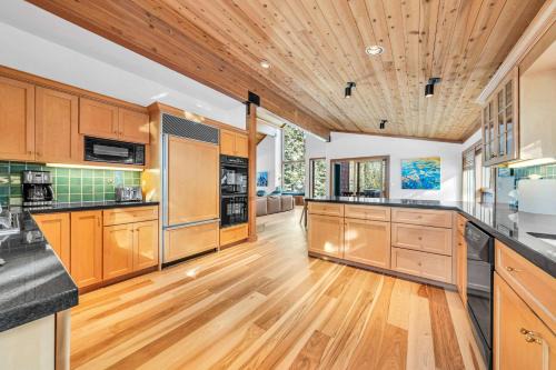 Alpine Meadows House | Pet-Friendly Home, Deck, 1 Mile to Alpine Meadows