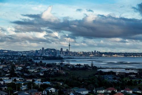 Takapuna Apartment | Picture Perfect Hotel Living