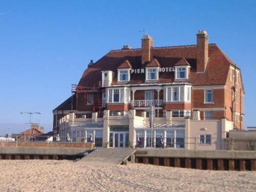 Gorleston-on-Sea Hotel | Pier Hotel