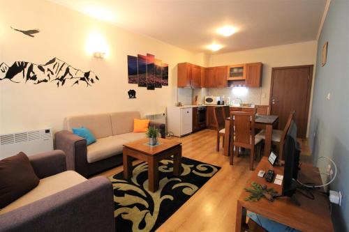 Shiligarnika Apartment | Pine Tree Apartment 3 - B3