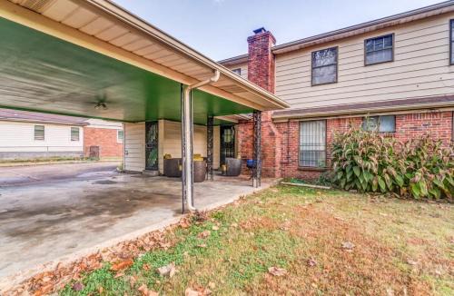 Memphis House | Pinecrest Cottage