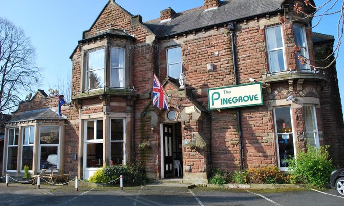 Carlisle Hotel | Pinegrove Hotel