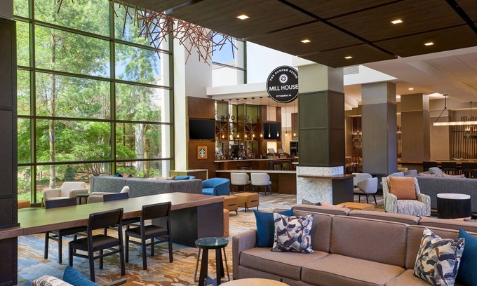 Coraopolis Hotel | Pittsburgh Airport Marriott