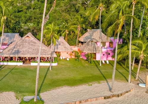 Costa Careyes Hotel | Playa Rosa Bungalows Careyes