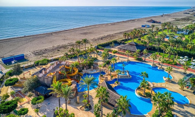 Vera Beach Hotel | Playazimbali